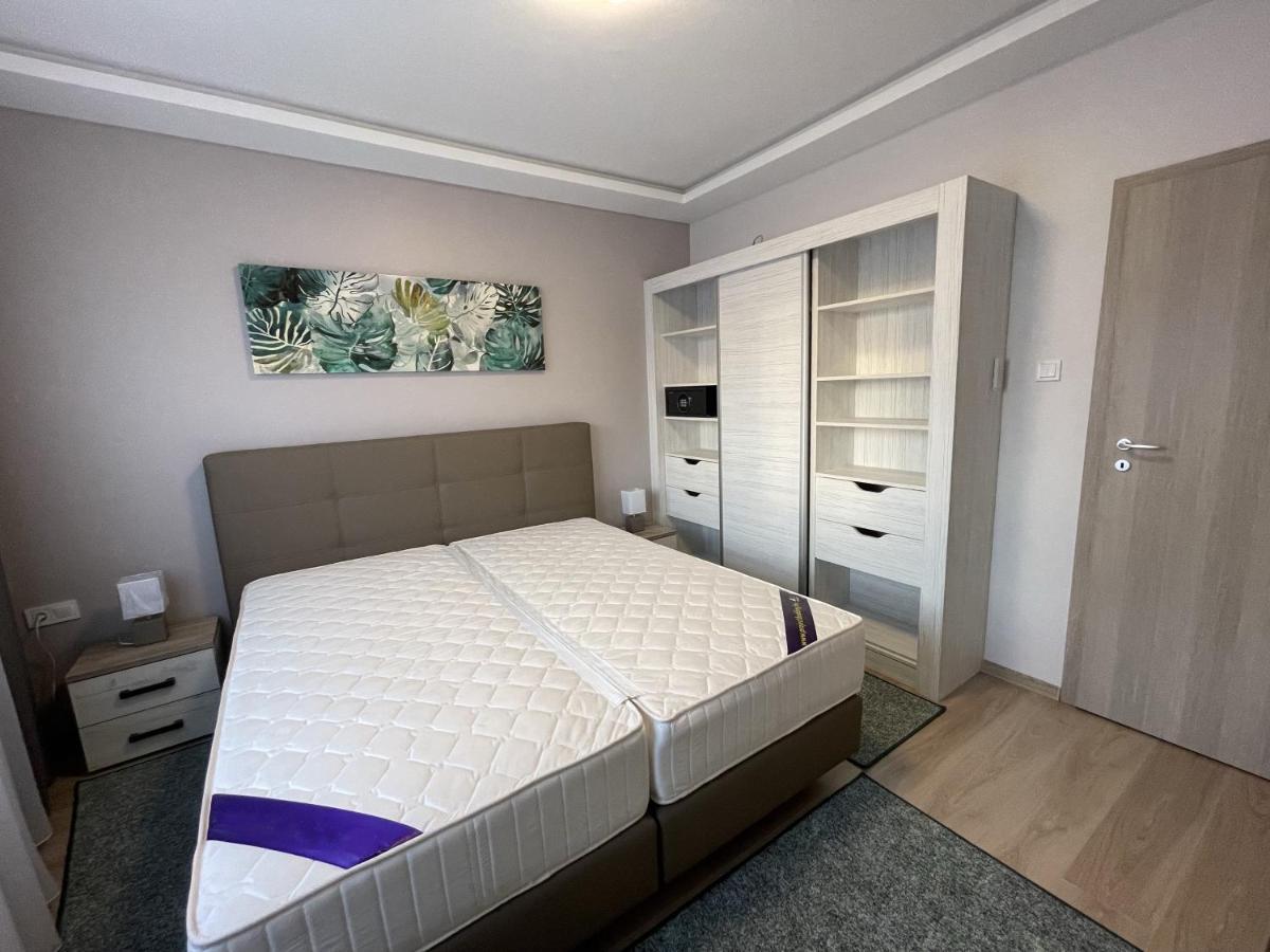 Lara Lux Apartment Hajduszoboszlo Luaran gambar